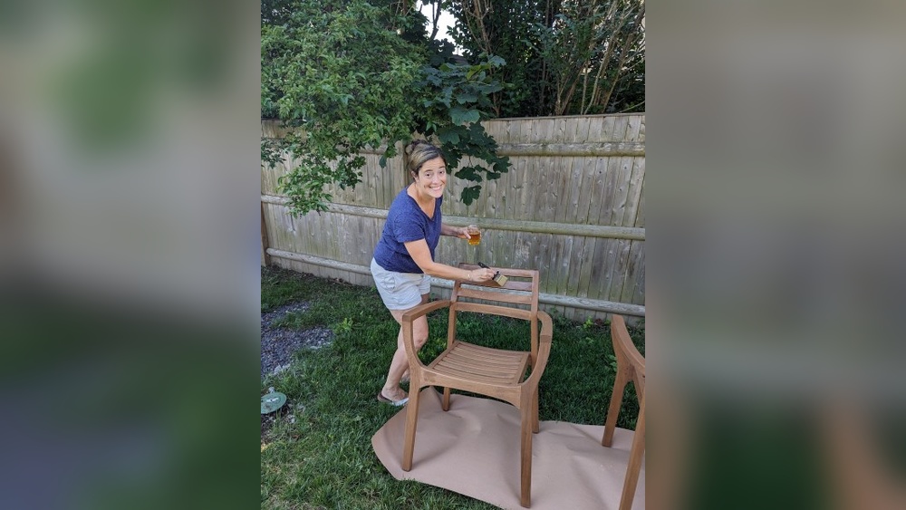 How to Apply Boiled Linseed Oil to Outdoor Furniture: Expert Tips