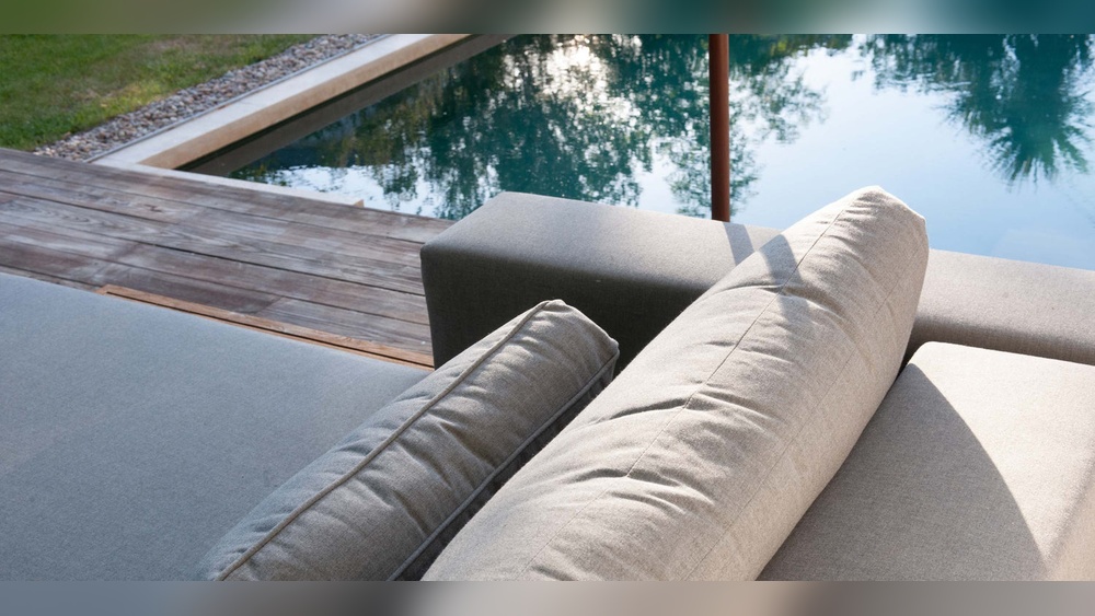 How to Clean Cloth Outdoor Furniture