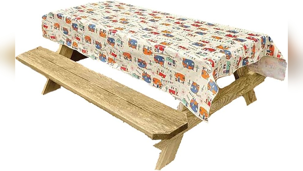 How to Clean Polyvinyl Outdoor Furniture