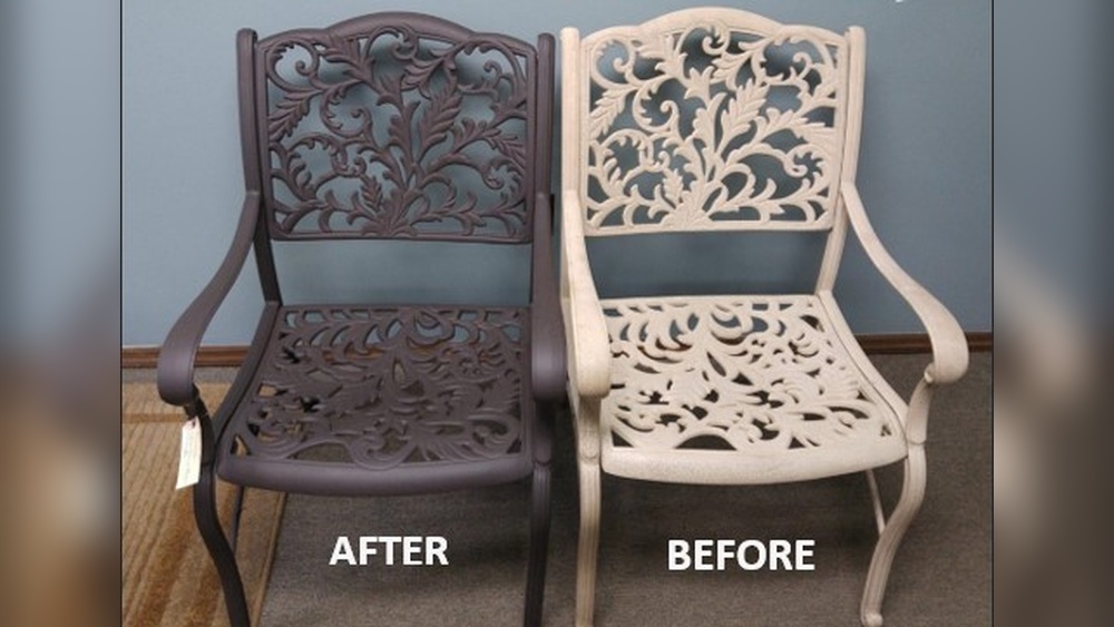How to Coat Outdoor Furniture