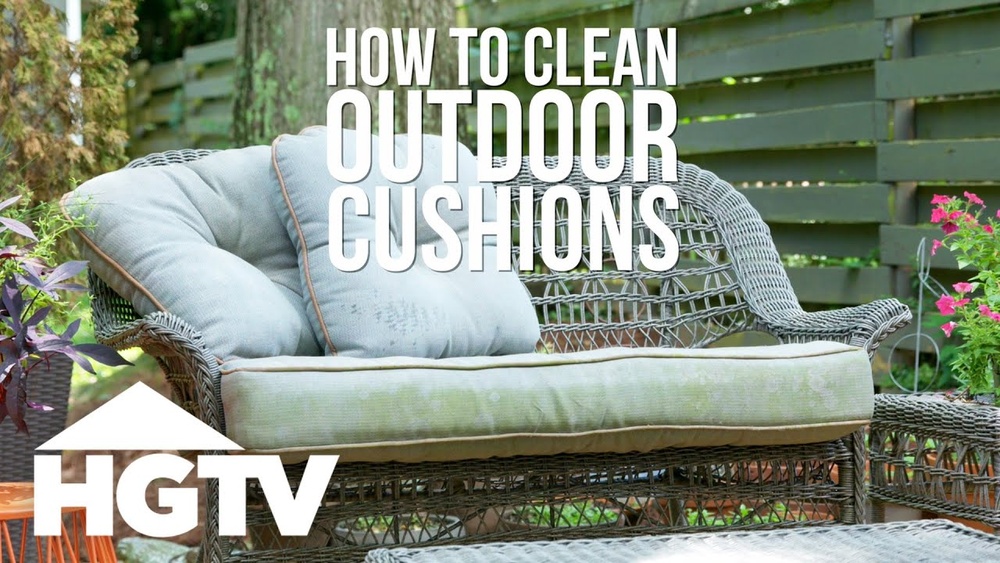 How to Get Dog Hair off Outdoor Furniture