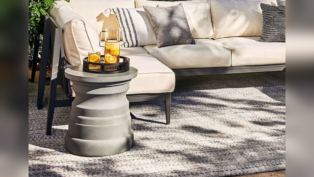 How to Manage Outdoor Furniture Cushions