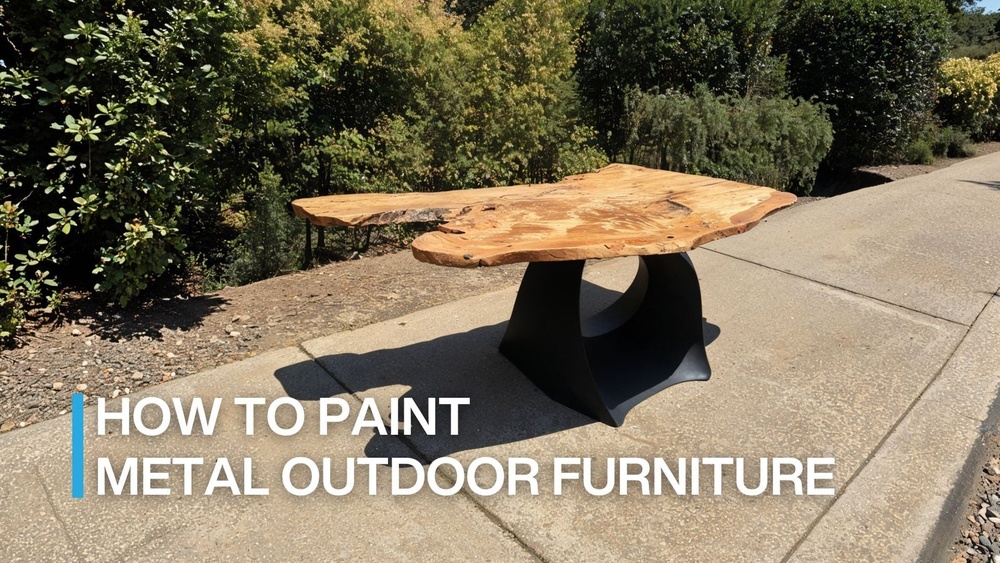 How to Paint Outdoor Metal Furniture With a Brush