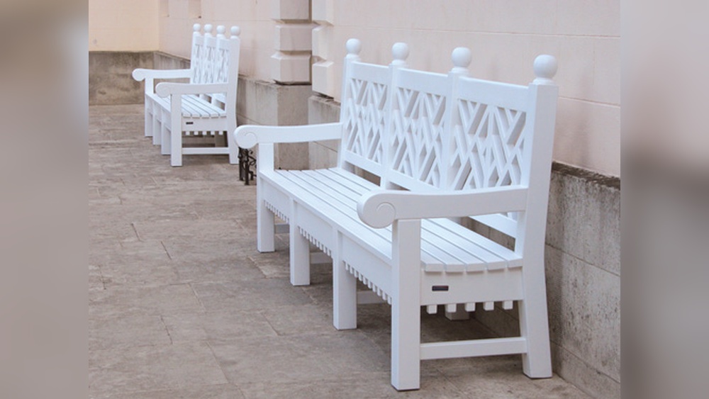 How to Paint Teak Wood Outdoor Furniture