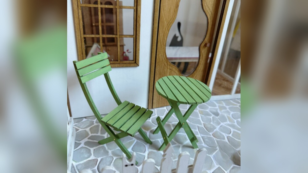 How to Paint Unfinished Outdoor Furniture