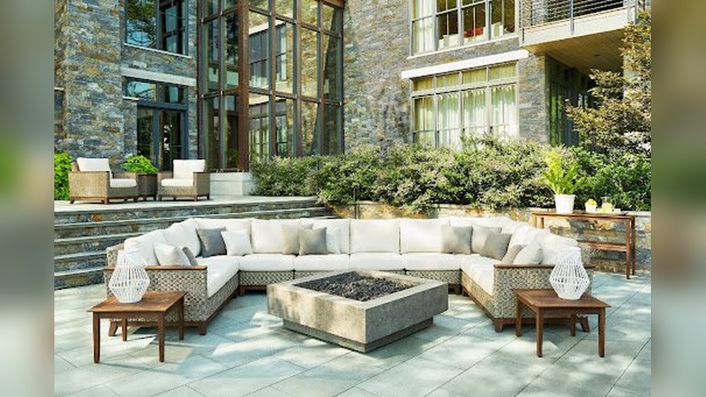 How to Pick Outdoor Furniture