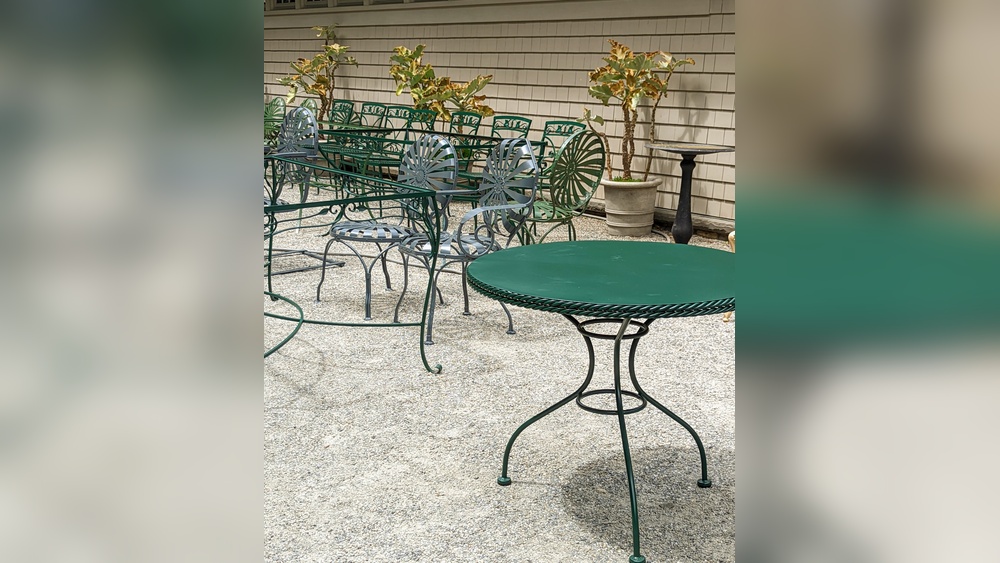 How to Repaint Aluminium Outdoor Furniture