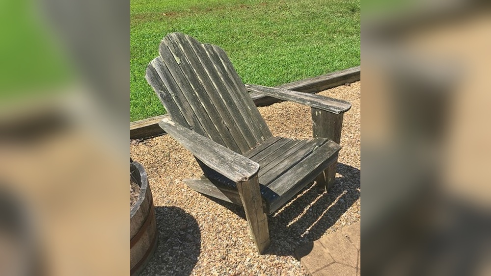 How to Stain Cedar Outdoor Furniture