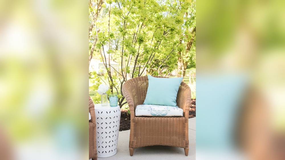 How to Stain Outdoor Wicker Furniture