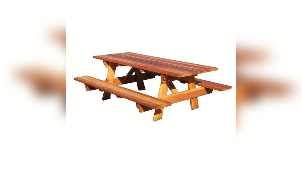 How to Treat Redwood Outdoor Furniture