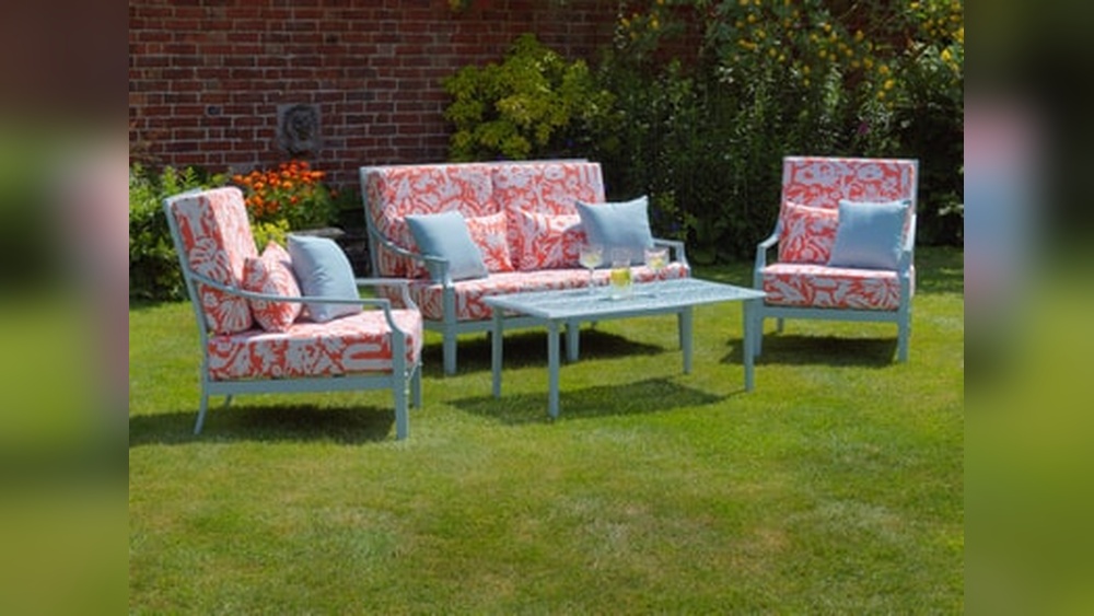 What are Some Good Options for Luxury Outdoor Furniture Brands
