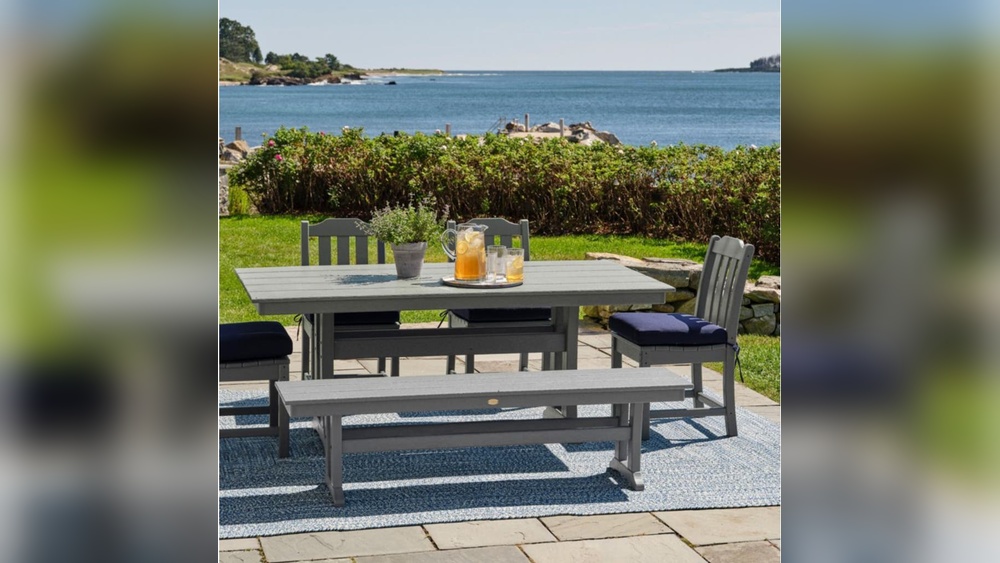 What are Some Good Outdoor Furniture Sets for a Patio