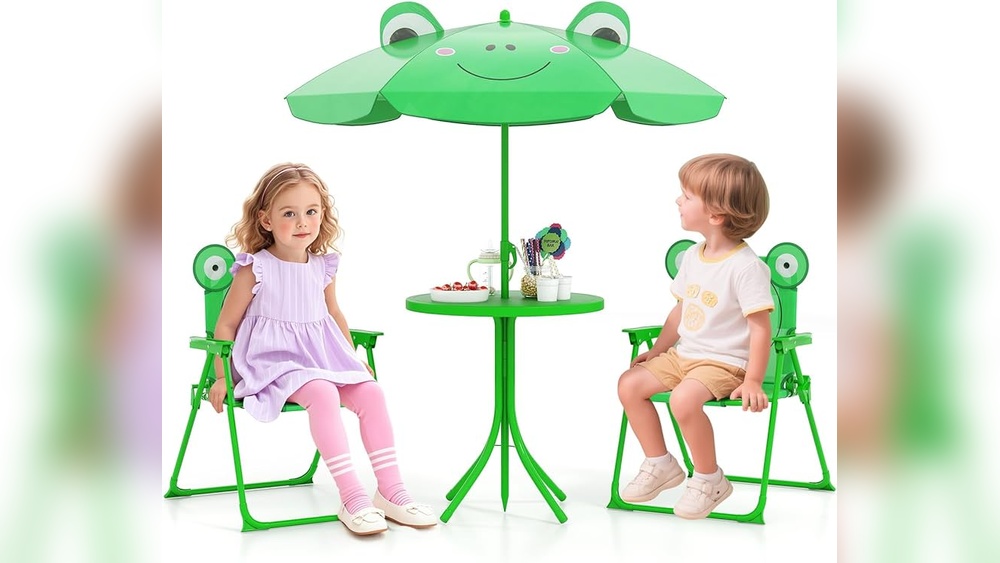 What Brand is Outdoor Furniture With Green Frog