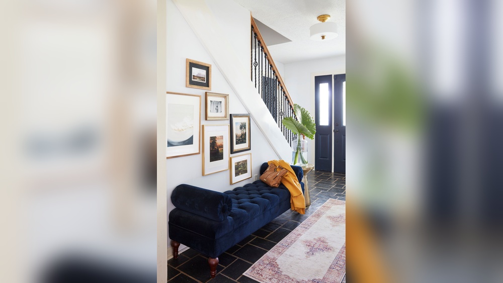 What Furniture to Put in Hallway