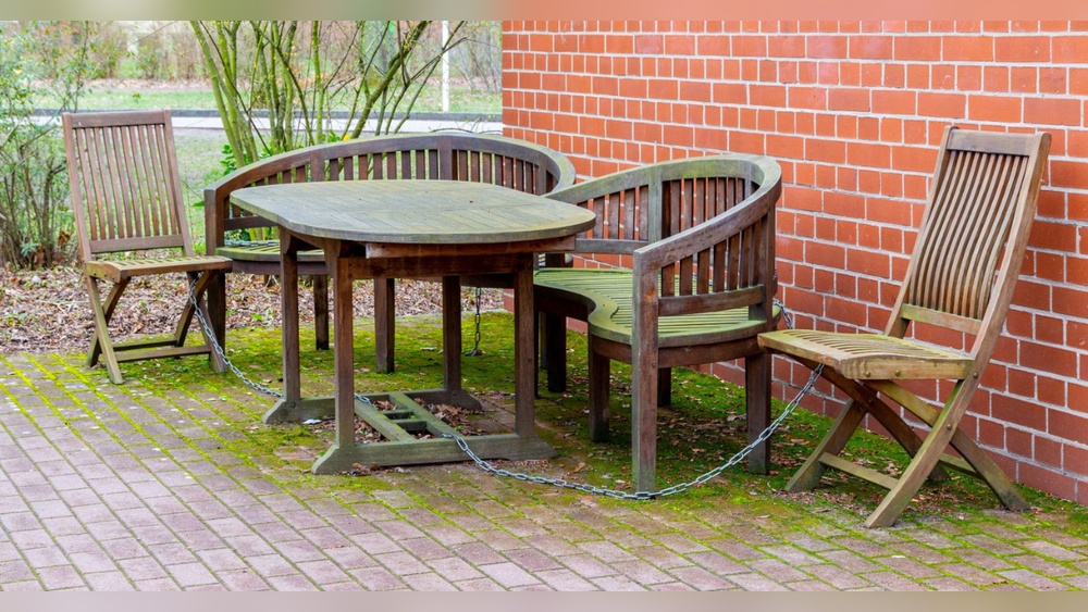 What is the Green Stuff on My Outdoor Furniture