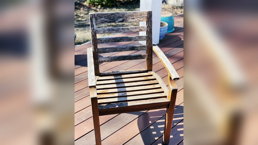 What Paint for Outdoor Wood Furniture