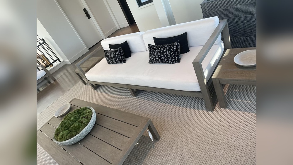 What Type of Wood to Build Outdoor Furniture