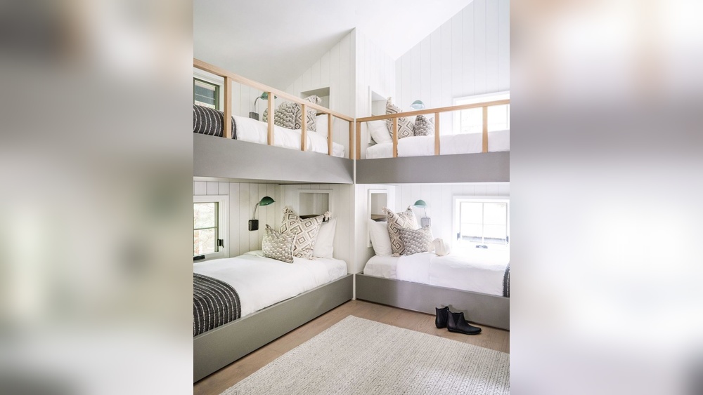 How to Decorate a Bunk Bed Room