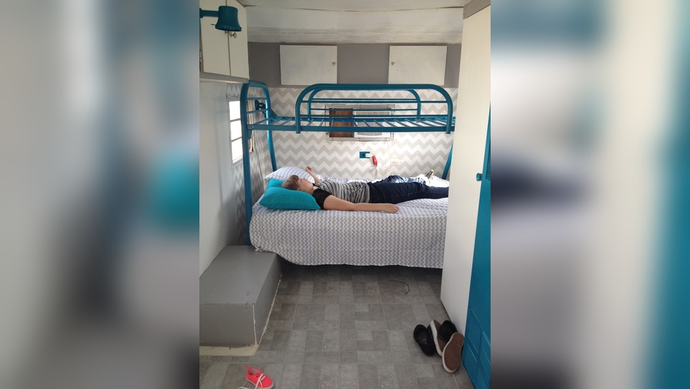 How to Paint a Metal Bunk Bed