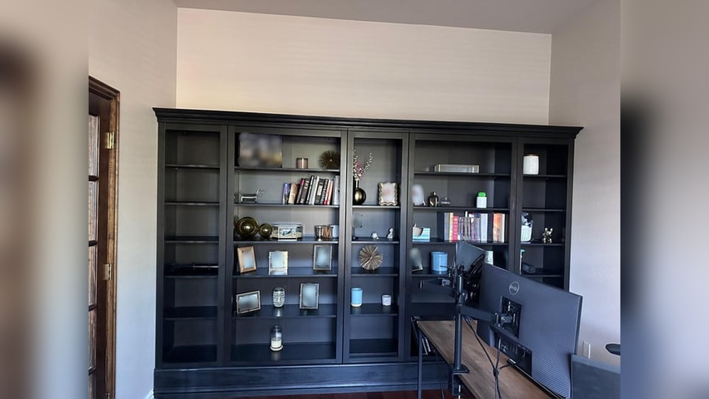 What to Put on Top of Bookshelf